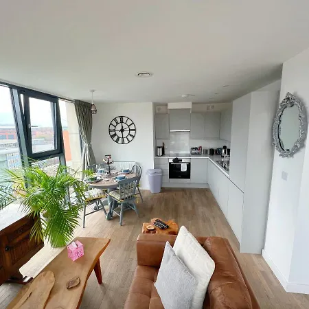 Luxury Boutique Penthouse - Balcony (adults Only) Apartment Bristol