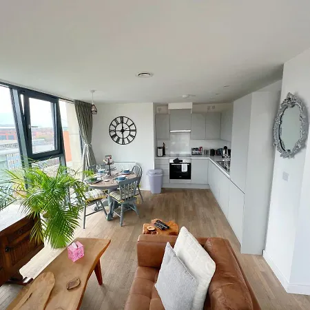 Luxury Boutique Penthouse - Balcony (adults Only) Apartment Bristol